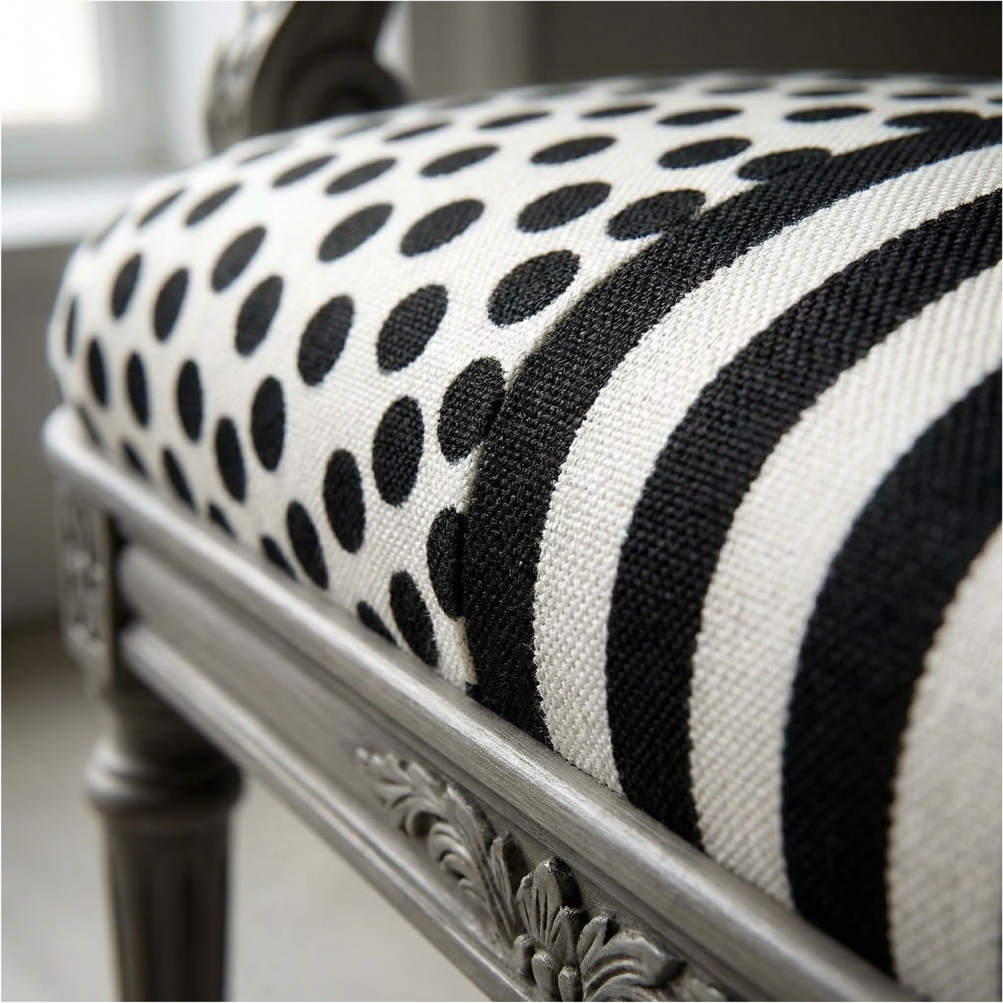 celviano-kiera-48-carved-oak-antique-grey-bench